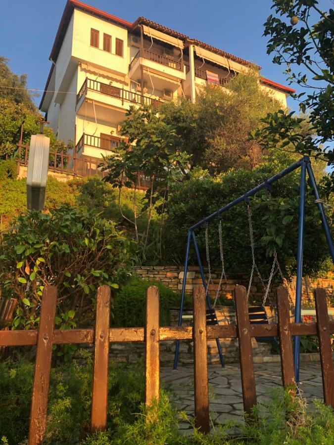 Blue Bay Hotel Milina Bagian luar foto
