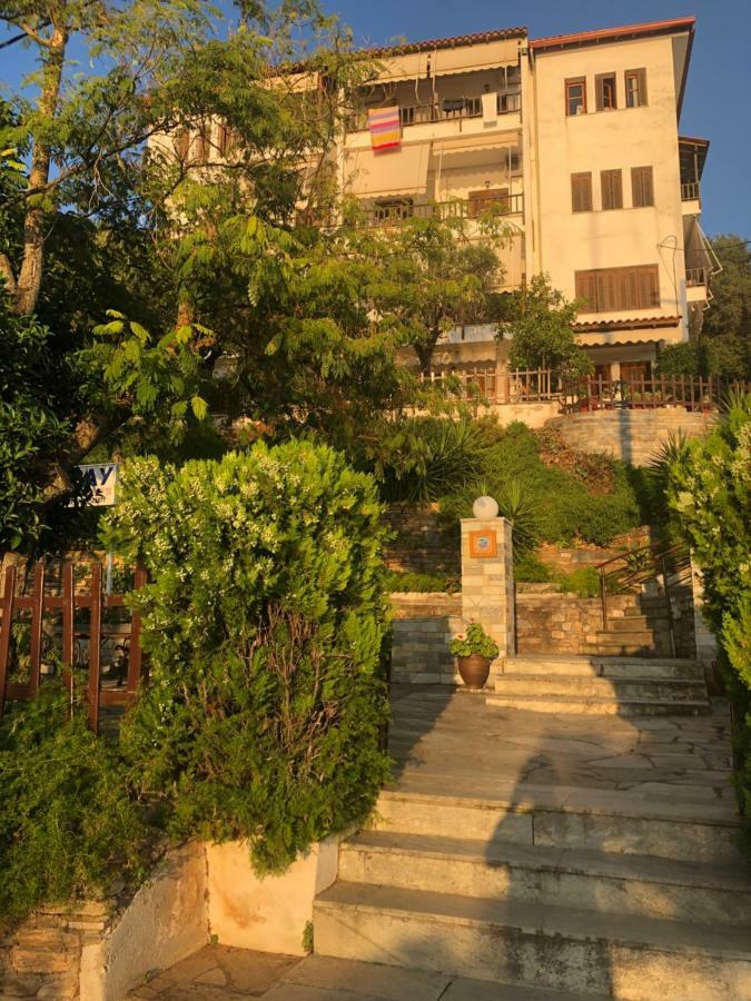 Blue Bay Hotel Milina Bagian luar foto